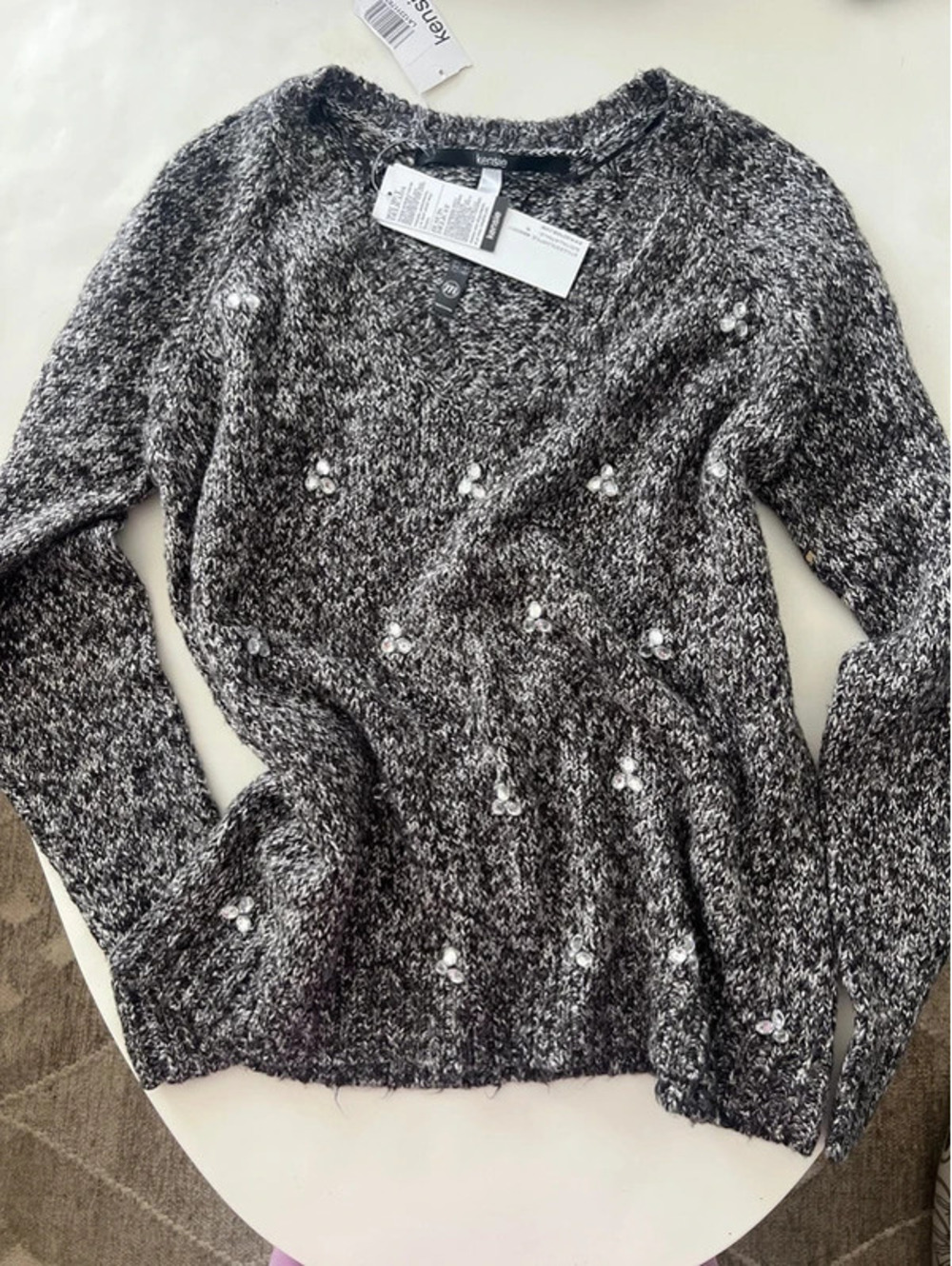NWT kensie charcoal gray knit jewel bedazzle sweater v neck medium